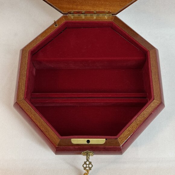 Vintage Italian/Sorrento Octagonal Musical Jewelry Box with Key - Picture 4 of 7